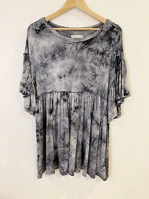 $26 • Buy Urban Outfitters Tie Dye Tshirt Top Flutter Sleeves S