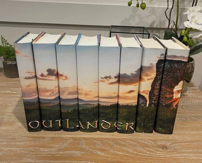 $350 • Buy Juniper Books Outlander Series 9 Book Set With Art Binder