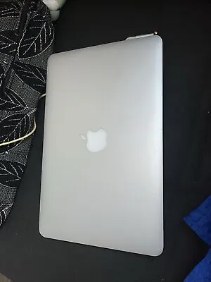MacBook Air 11inch Mid 2011 • $150