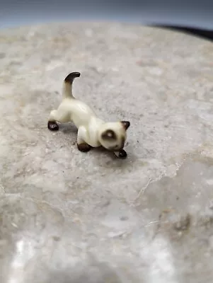 Vintage Miniature Glossy Hagen Renaker Creeping Siamese Cat • $15