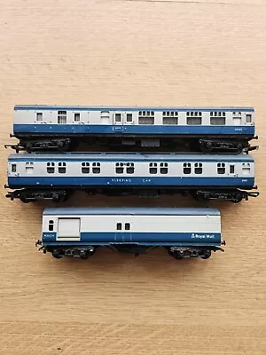 TRIANG 3 X INTERCITY COACHES OO GAUGE. SLEEPER MAIL COACH & BRAKE LOOK • £13