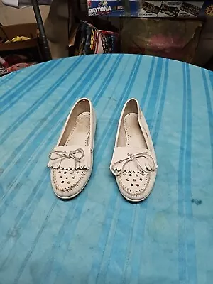 Vintage Minnetonka Moccasins 8.5 White Leather Flats  Rhinestone Jeweled Shoes • $40