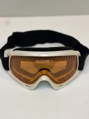 Vintage Oakley O-Frame 7010 Ski Goggles 02-469 Pearl White Amber Lens • $20