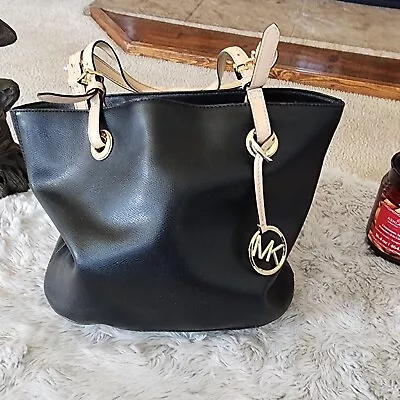 Michael Kors Jet Set Soft Patent Leather  Shoulder Tote Bag Purse EUC • $79.99