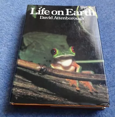 Life On Earth: A Natural History By Attenborough Sir David Hardback Book The • £1.99