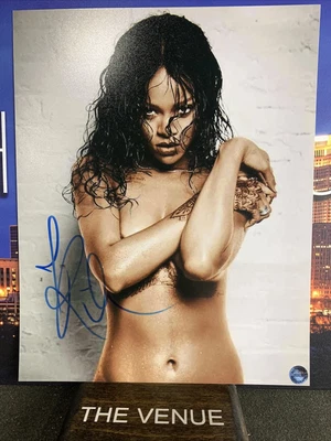 £64.98 • Buy RIHANNA - Signed Autographed 8x10 Photo - AUTO W/COA