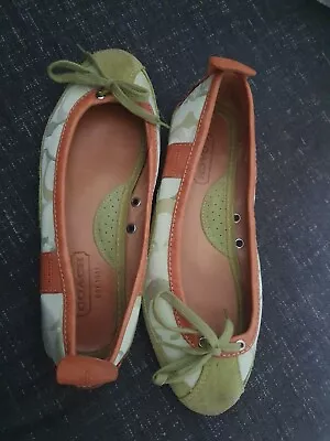 Designer Coach Shoes Ballet Pumps Green & Tan Leather & Suede Ladies Uk 3.5 • £17