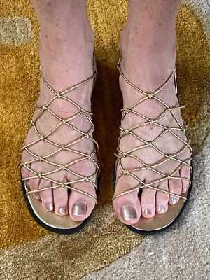 $14.19 • Buy Amanda Smith Gold Stretch Corded Sandals Womens 8 Gold Slip On Strappy Shoes