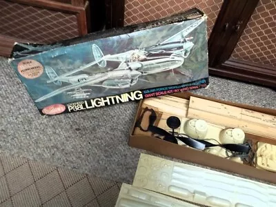 Vintage Model Airplane-Guillow's Kit - P-38 LIGHTNING - 40 Ws-Gas/Rubber  • $46