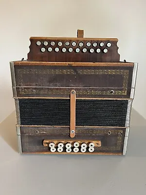 Vintage M Hohner Accodion / Accordeon • $179.99