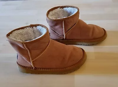 UGG Boots Womens Size W5 • £29.99