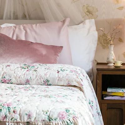 Traditional Quilted Fitted Bedspread Rose Garden Print • £24.99