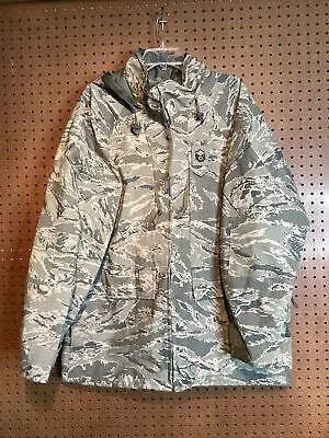 US Air Force All Purpose Environmental Camo Parka Camo Jacket Large Regular EUC • $27.95