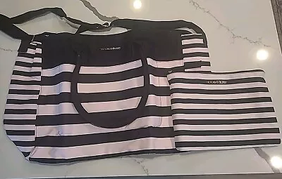 New Victorias Secret Weekender Tote With Large Cosmetics Bag • $20