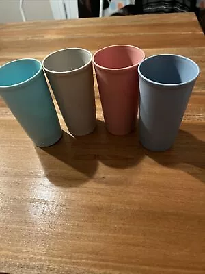 Tupperware 4 Cups 5  Tumblers 8oz Country Pastels • $8
