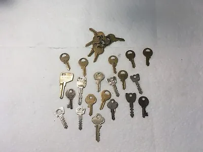 Lot Of Old Master Lock Keys • $16