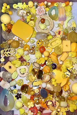 Acrylic & Resin Flower Beads Gems BUTTONS YELLOW MIX Card Making Embellishments • £2.50