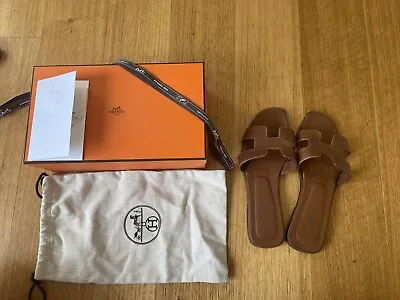 $800 • Buy Hermes Sandals Flat - Size 39.5 - Full Set With Receipt