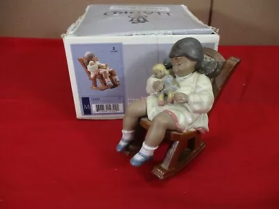 Lladro Dormidita En La Mecedora Naptime Sculpture Figurine 12322 With Box MINTY • $89.99