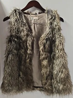 H+M Faux Fur Vest Lined Girls Size 12-14 • $20