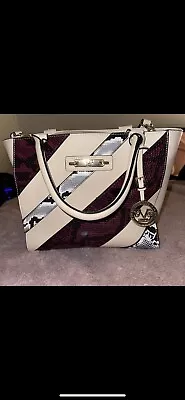 Versace Purse Bag • $200