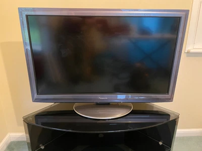 £33 • Buy 42” Panasonic TV LCD With Edge LED Lighting Plus Remote Control