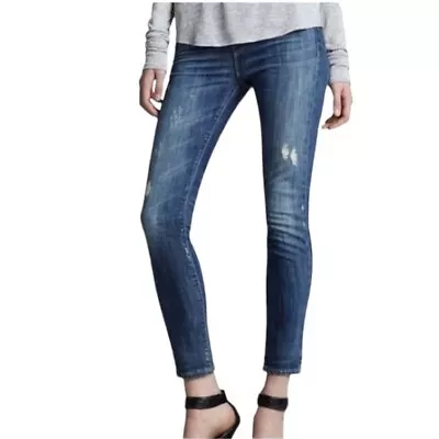 Vince Jeans Dylan Ladies Midrise Lightly Distressed Skinny Size 25 Medium Wash • $28