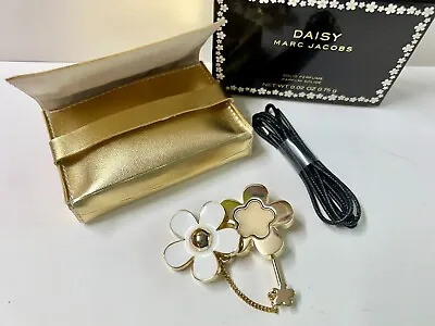 1 X  Marc Jacobs DAISY Solid Perfume Necklace With Case 0.2 Fl Oz NIB • $29.99