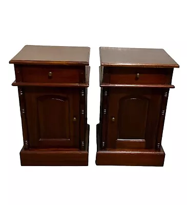 Handsome Pair Of Vintage Mahogany Bedside Tables / Nightstands • £389