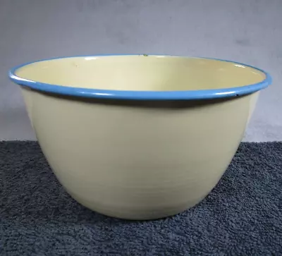 £7.95 • Buy Lovely Vintage Farmhouse Kitchenalia Light Yellow Enamel Mixing / Pudding Bowl