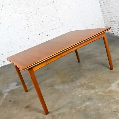 Dux Scandinavian Modern Teak Draw Leaf Extending Dining Table By Folke Ohlsson  • $4995