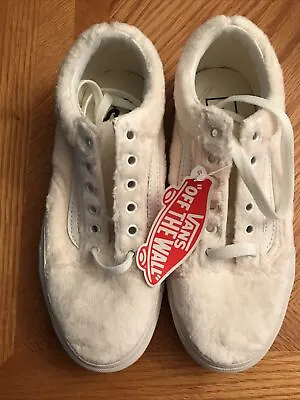 New VANS Old Skool Sherpa Faux Fur White Women Low Top Lace Up Sneaker Size 6.5 • $49.99