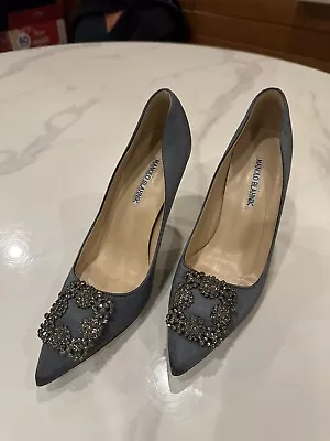 Manolo Blahnik Hangisi 39 • $147.71