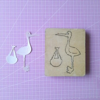 £3 • Buy Wooden Die - Stork And Bundle Used