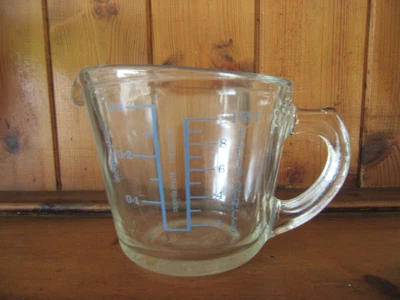 £12.95 • Buy Vintage JAJ Pyrex Small Measuring Jug BLUE  Half Pint England