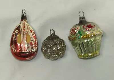 West German Antique Glass Mandolin Vintage Berry Christmas Ornament 1950's • $16