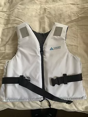 Bouyancy Aid Life Jacket Medium 50kg-70kg • £9.99