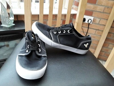 £10.99 • Buy  Voi Jeans Black With White Stitching & Classy Logo  Pumps / Trainers UK 9