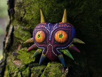 Custom Majoras Mask Bust 3D Print Legend Of Zelda Wood Effect 0.3 Layer Height • £12.99