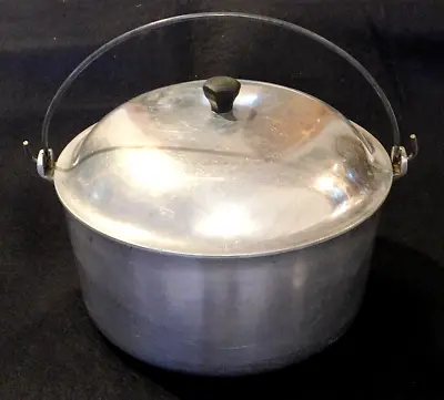 Vtg Majestic Cookware 6 Qt Cast Aluminum Pot & Lid W Bail Handle 5” H 10” Diam • $40