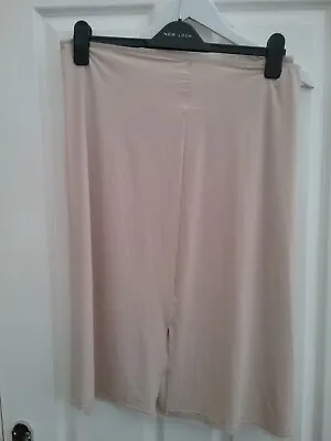 * Marks And Spencer M & S Beige Stretchy Silky Underslip Size 22 New • £10