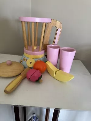 KidKraft Pastel Wooden Smoothie’s Blender Kitchen/ Kids Play Toy. • $19.99