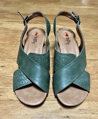 I Love Billy Green Wedge Sandals • $23