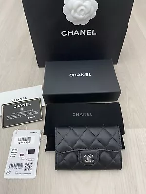 $700 • Buy Authentic Chanel Classic Flap Card Holder, Black
