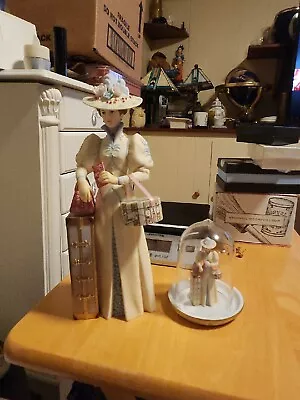 AVON 2002 Presidents Club Sales Award Mrs Albee Full And Mini Size Figurines • $28.99