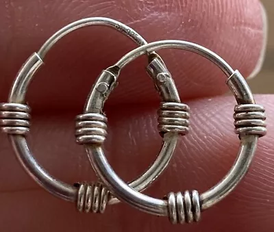 Vintage Petite Bali Modern Design Sterling Silver Hoop Earrings Tiny Small • $14.95