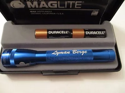 MINI  MAGlite AA Presentation Box Mini Flashlight  Royal Blue • $19.99
