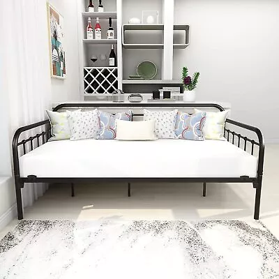 Sleek And Functional: Japanese Black Metal Daybed For Twin Size Comfort • $150.45