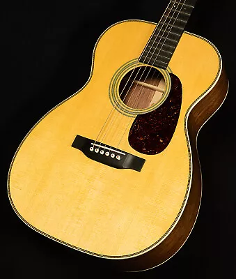 Martin Guitars  Custom Shop 00-28 • $5656