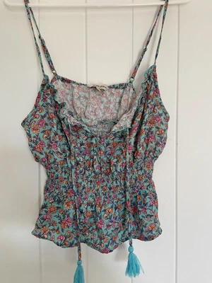 $15 • Buy Boho Floral Arnhem Crop Top Size 12 💙💗